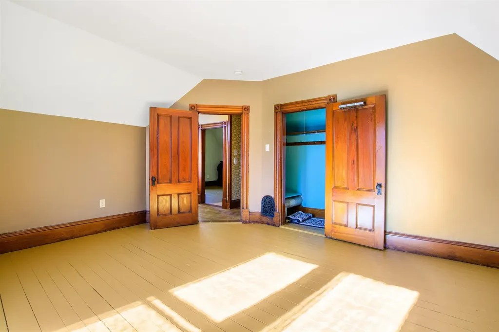 19 Pine Street Haverhill NH 03785