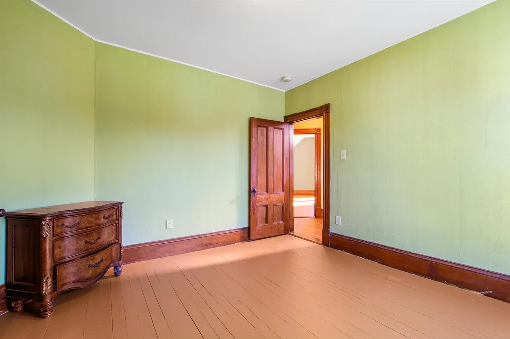 19 Pine Street Haverhill NH 03785