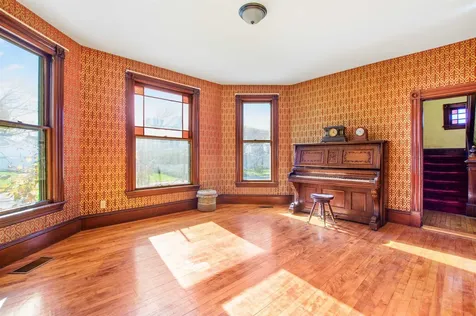 19 Pine Street Haverhill NH 03785