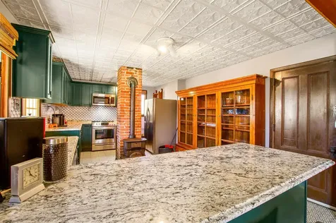 19 Pine Street Haverhill NH 03785