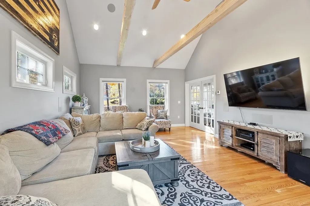 92 Ridgecrest Drive Greenland NH 03840