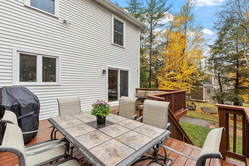 92 Ridgecrest Drive Greenland NH 03840