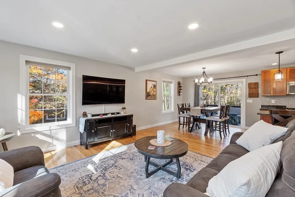 92 Ridgecrest Drive Greenland NH 03840