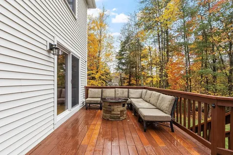 92 Ridgecrest Drive Greenland NH 03840