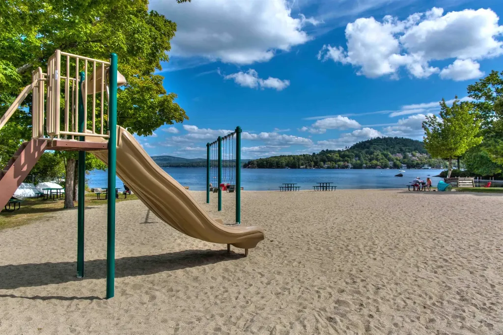 14 Lake Avenue Sunapee NH 03782