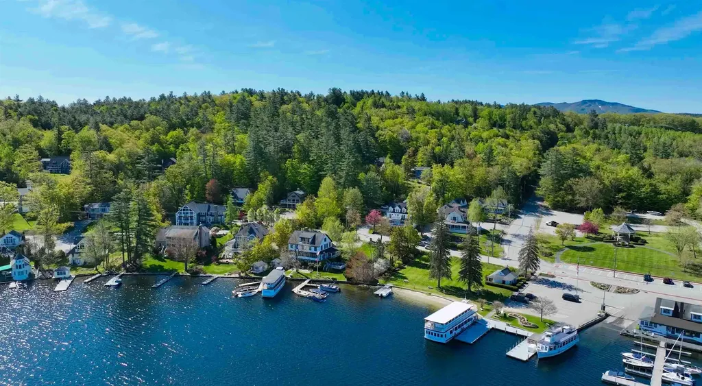 14 Lake Avenue Sunapee NH 03782