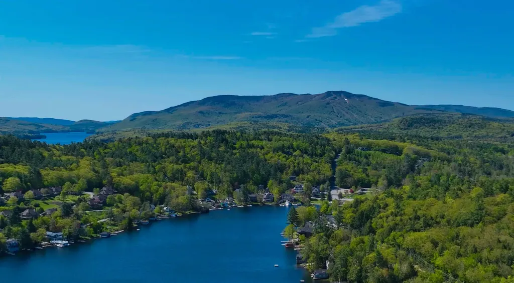 14 Lake Avenue Sunapee NH 03782