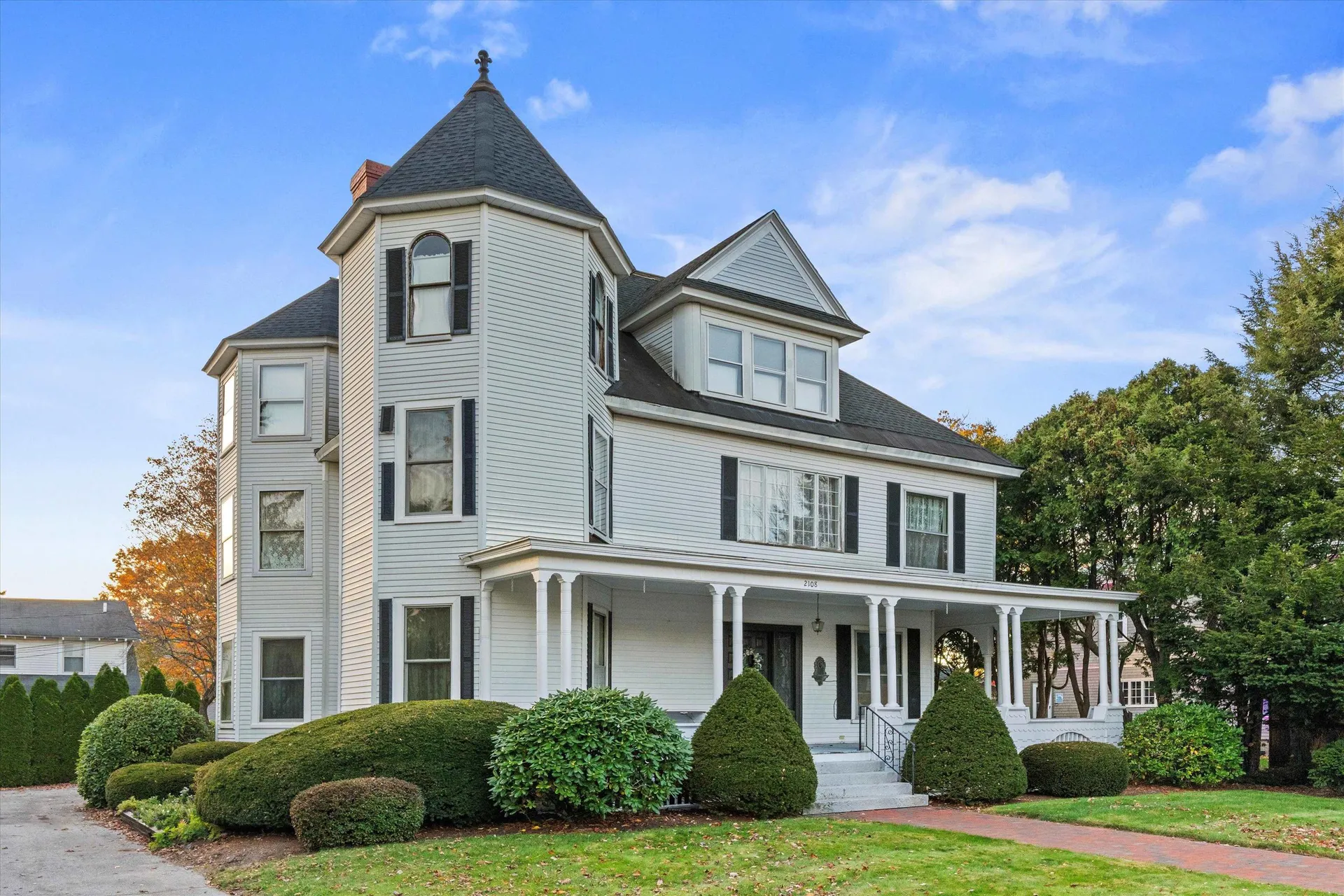 2108 Elm Street Manchester NH 03104