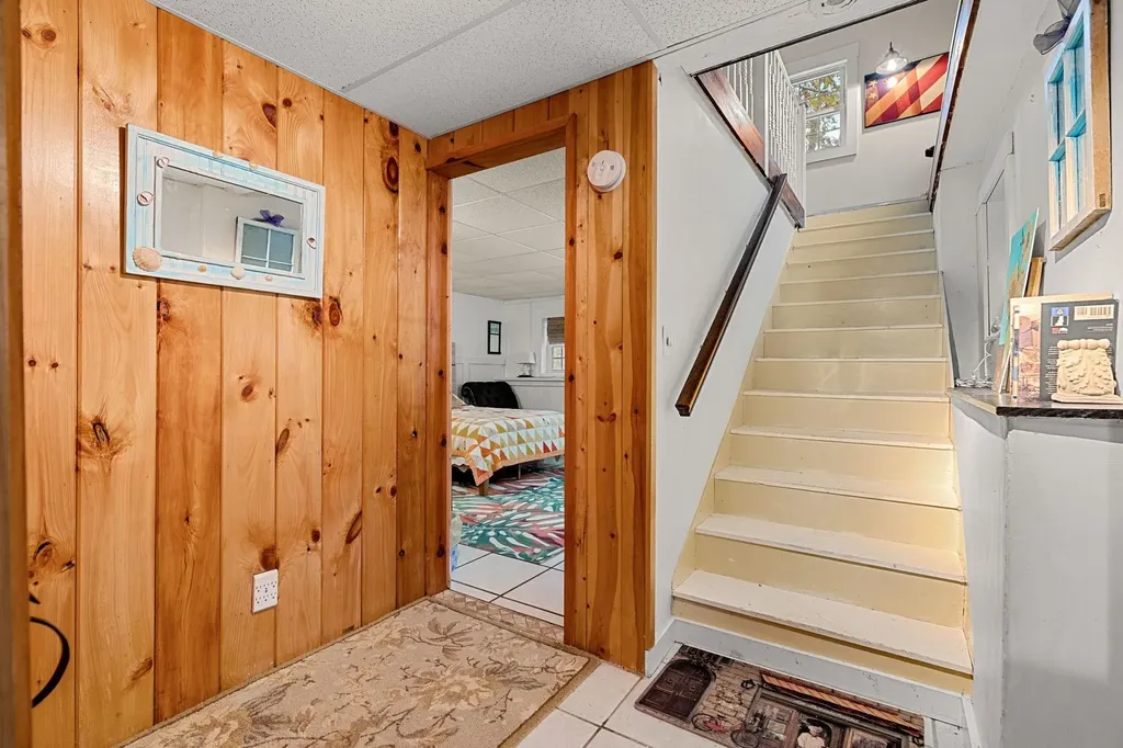 31 North Shore Road Sandown NH 03873