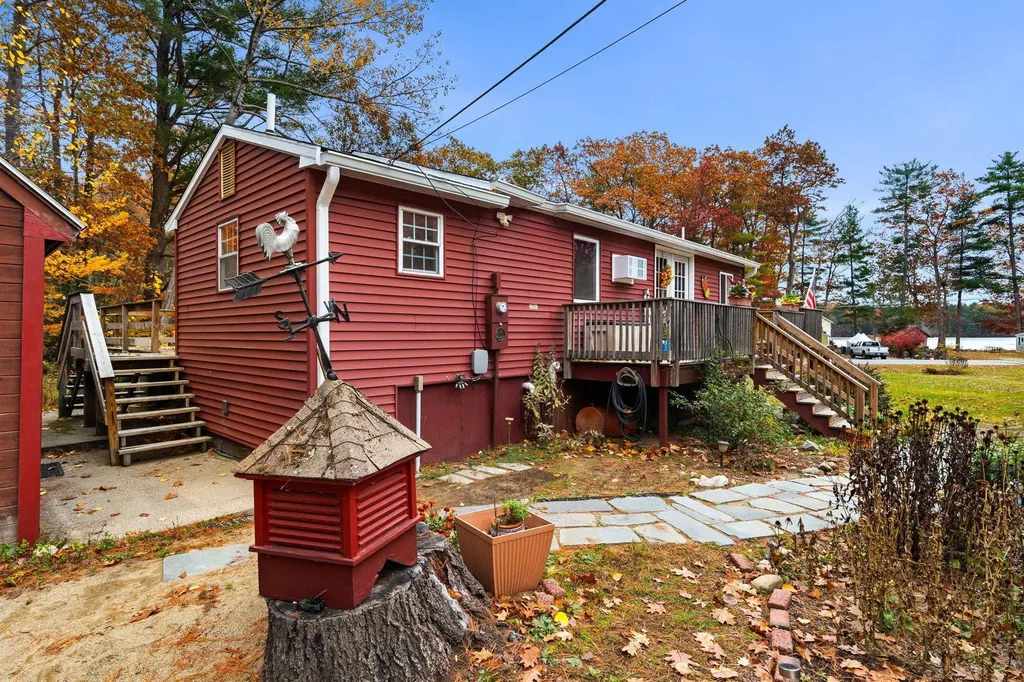 31 North Shore Road Sandown NH 03873