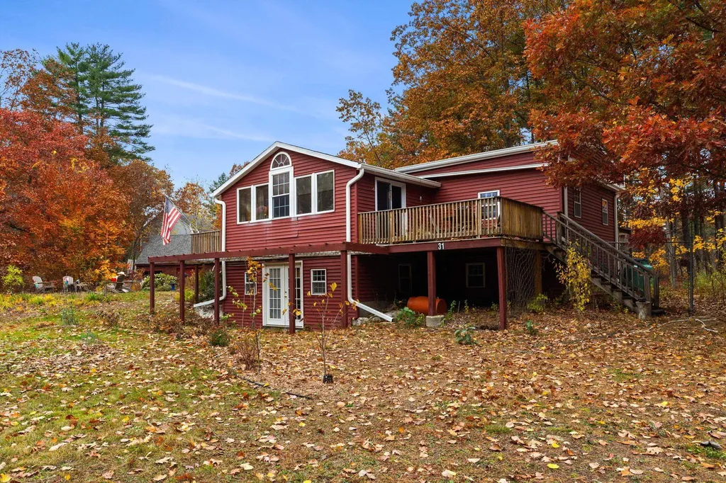 31 North Shore Road Sandown NH 03873