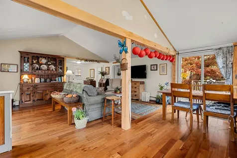 31 North Shore Road Sandown NH 03873