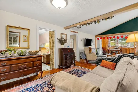 31 North Shore Road Sandown NH 03873