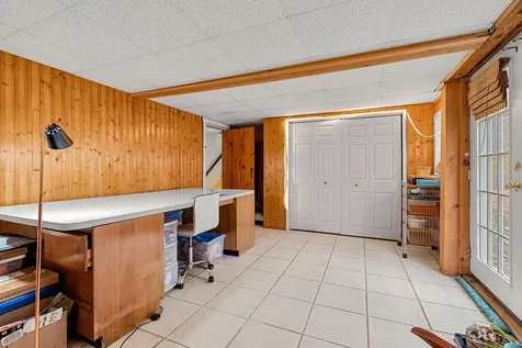 31 North Shore Road Sandown NH 03873