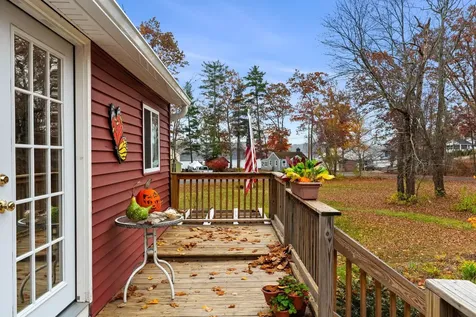 31 North Shore Road Sandown NH 03873