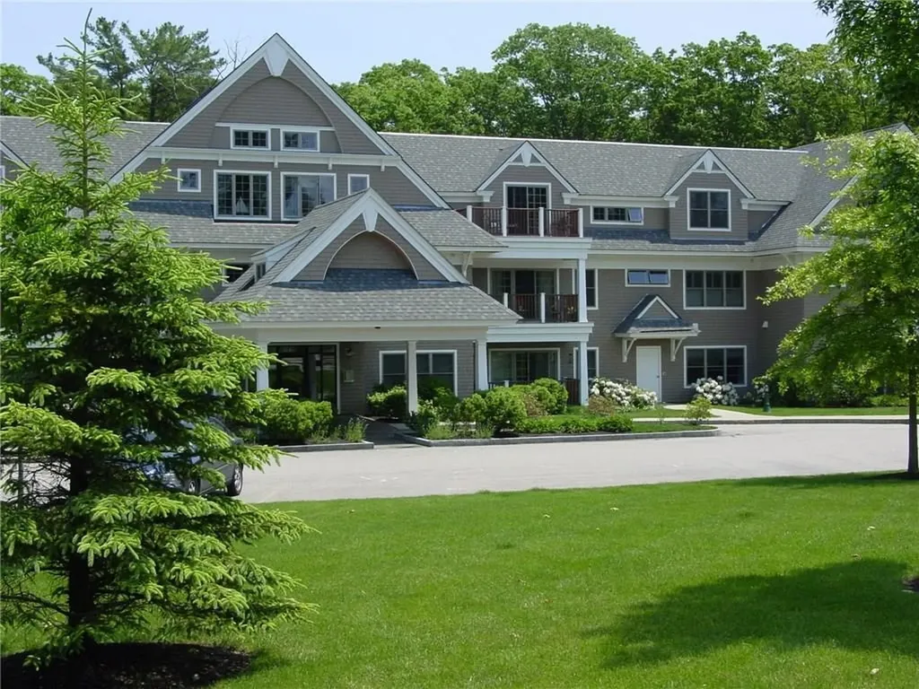 100 Shepards Cove Road Kittery ME 03904