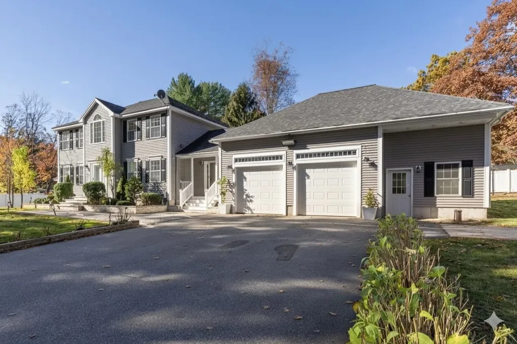 10 Evelyn Road Salem NH 03079