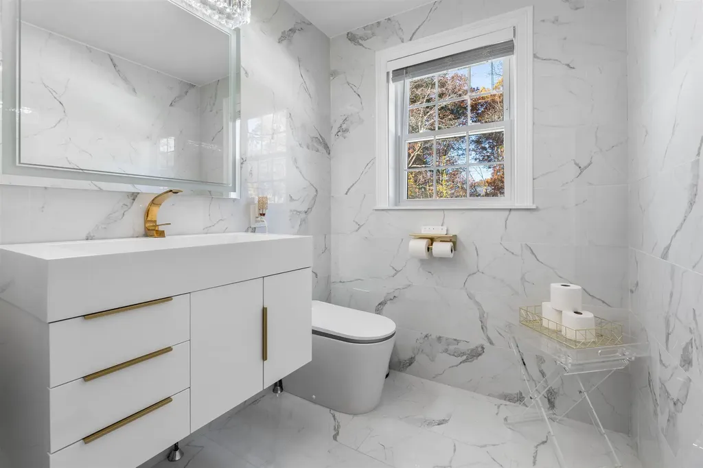 10 Evelyn Road Salem NH 03079