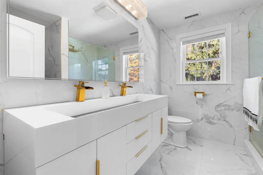 10 Evelyn Road Salem NH 03079