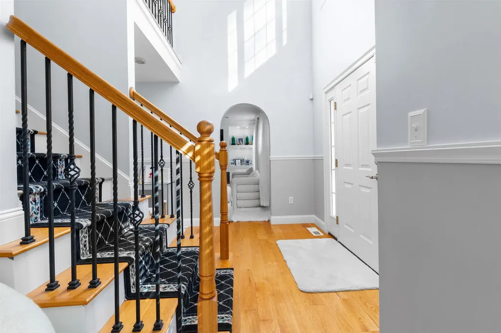 10 Evelyn Road Salem NH 03079