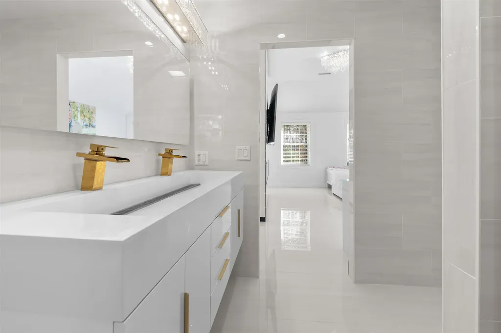 10 Evelyn Road Salem NH 03079