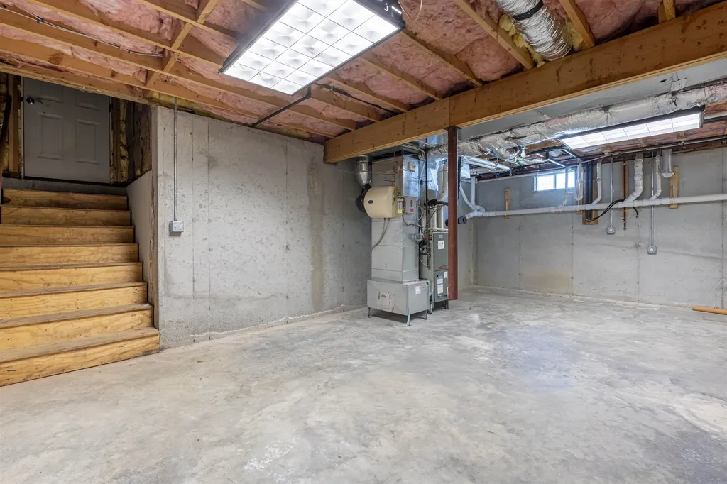 10 Evelyn Road Salem NH 03079