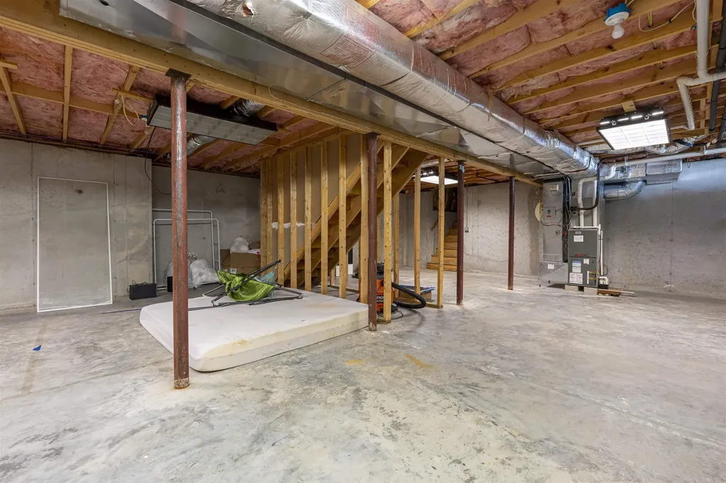 10 Evelyn Road Salem NH 03079