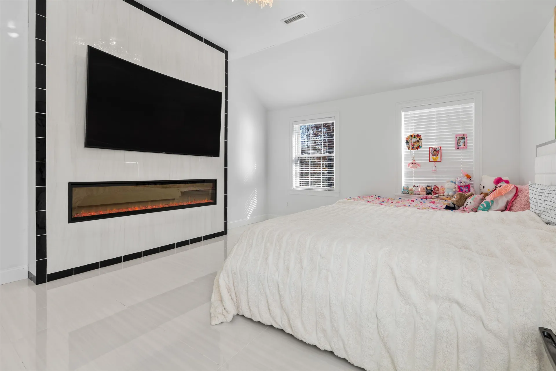 10 Evelyn Road Salem NH 03079