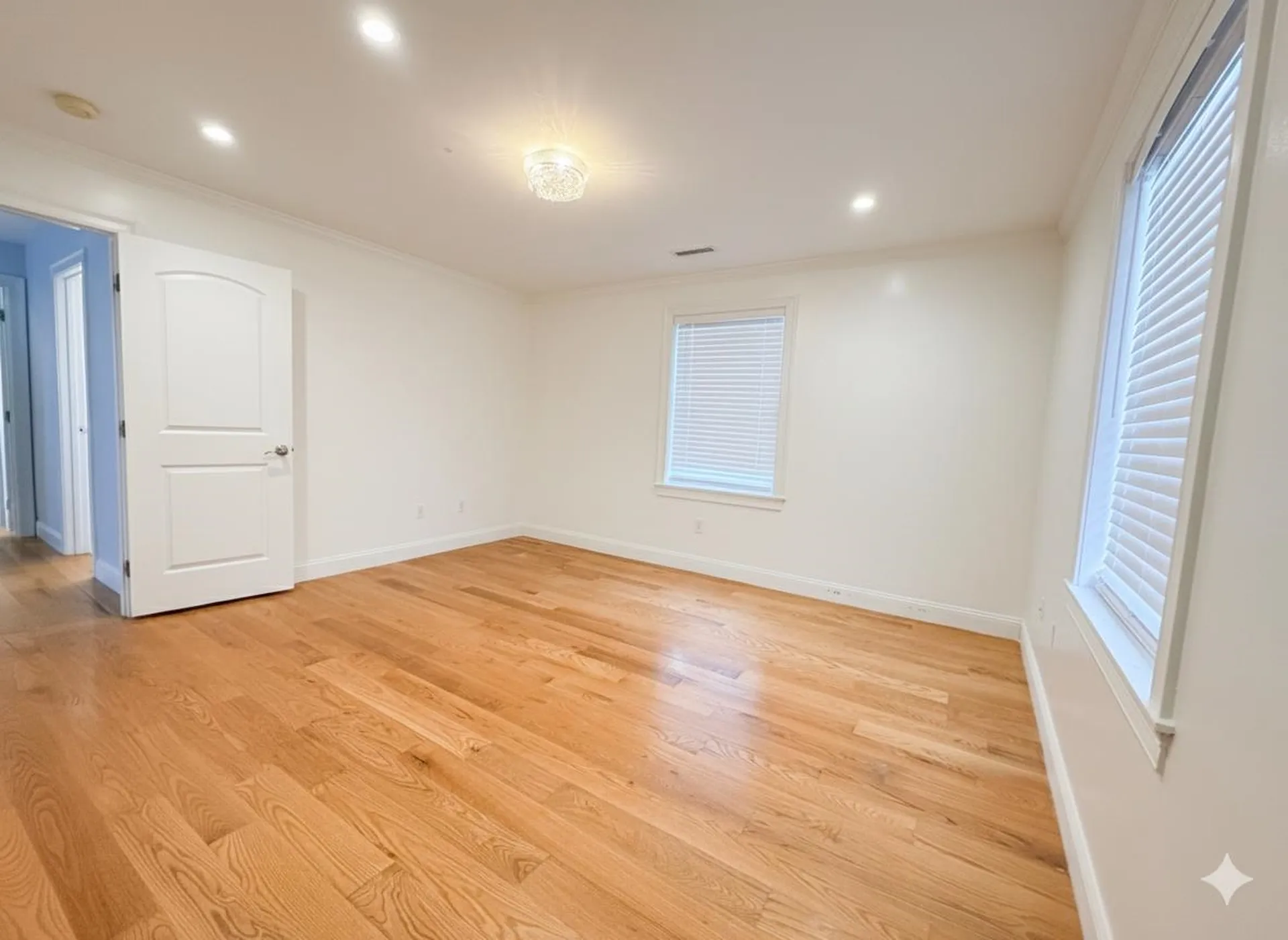 10 Evelyn Road Salem NH 03079