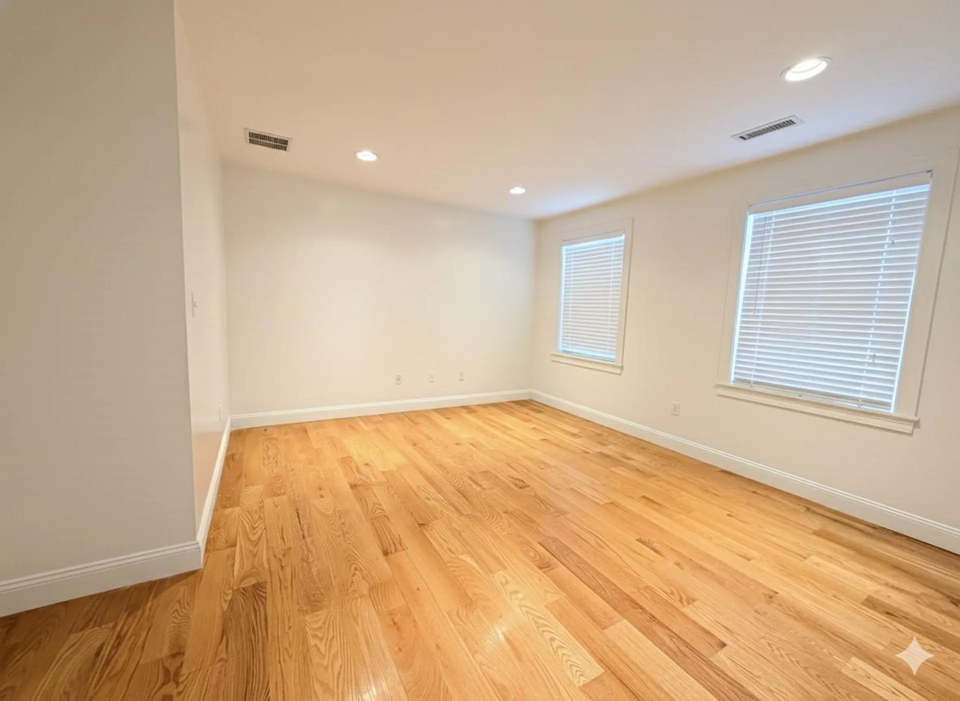 10 Evelyn Road Salem NH 03079