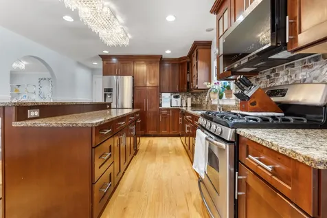 10 Evelyn Road Salem NH 03079