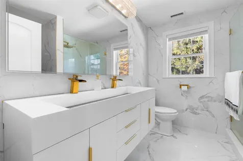 10 Evelyn Road Salem NH 03079