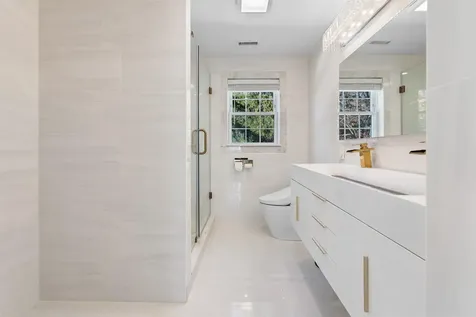 10 Evelyn Road Salem NH 03079