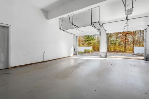 10 Evelyn Road Salem NH 03079