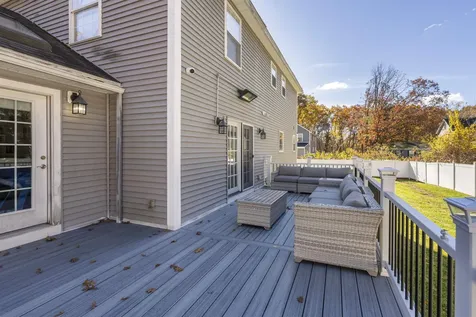 10 Evelyn Road Salem NH 03079