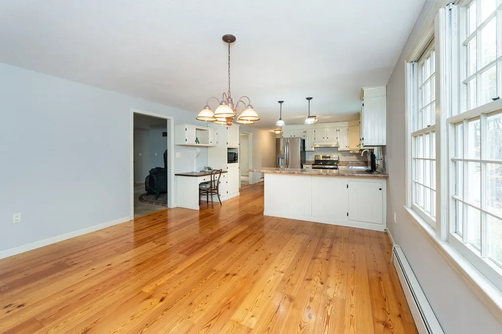 87 Island Pond Road Derry NH 03038