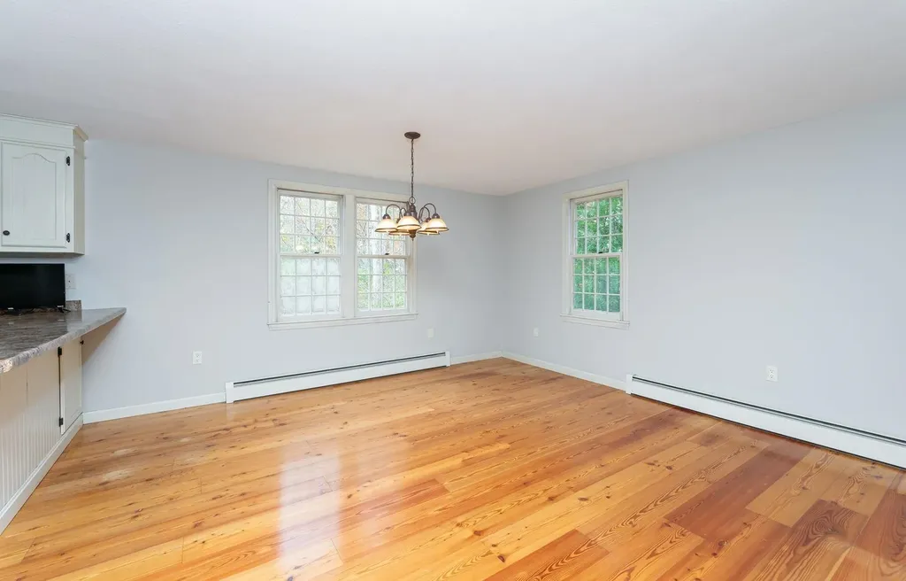 87 Island Pond Road Derry NH 03038