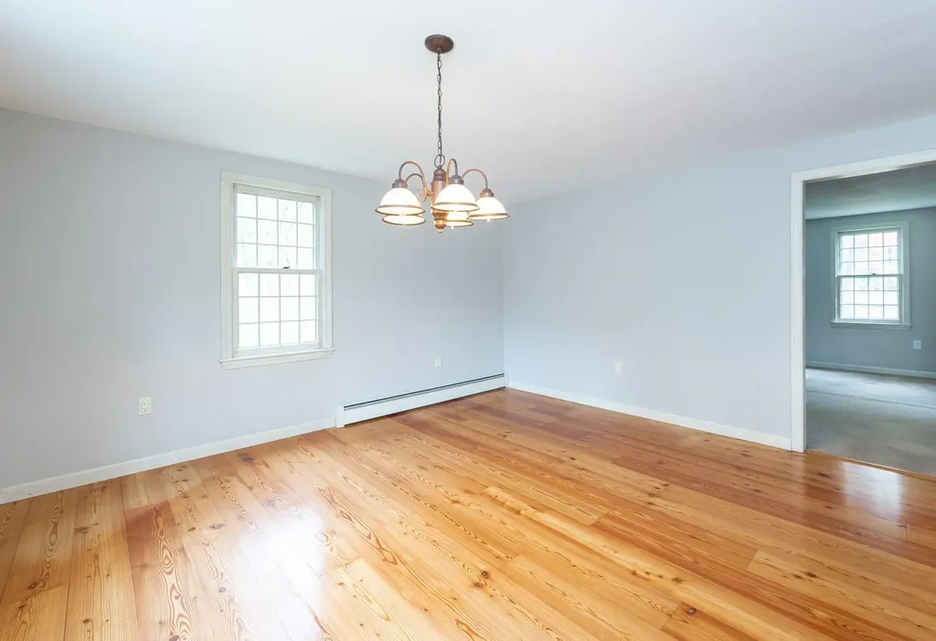 87 Island Pond Road Derry NH 03038