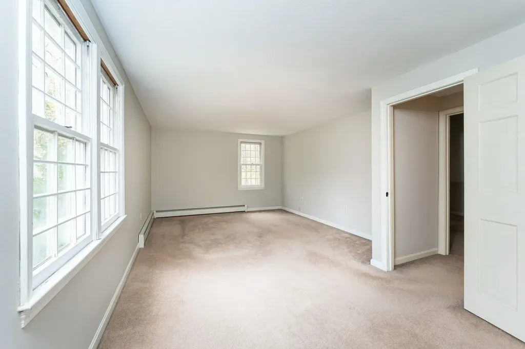 87 Island Pond Road Derry NH 03038