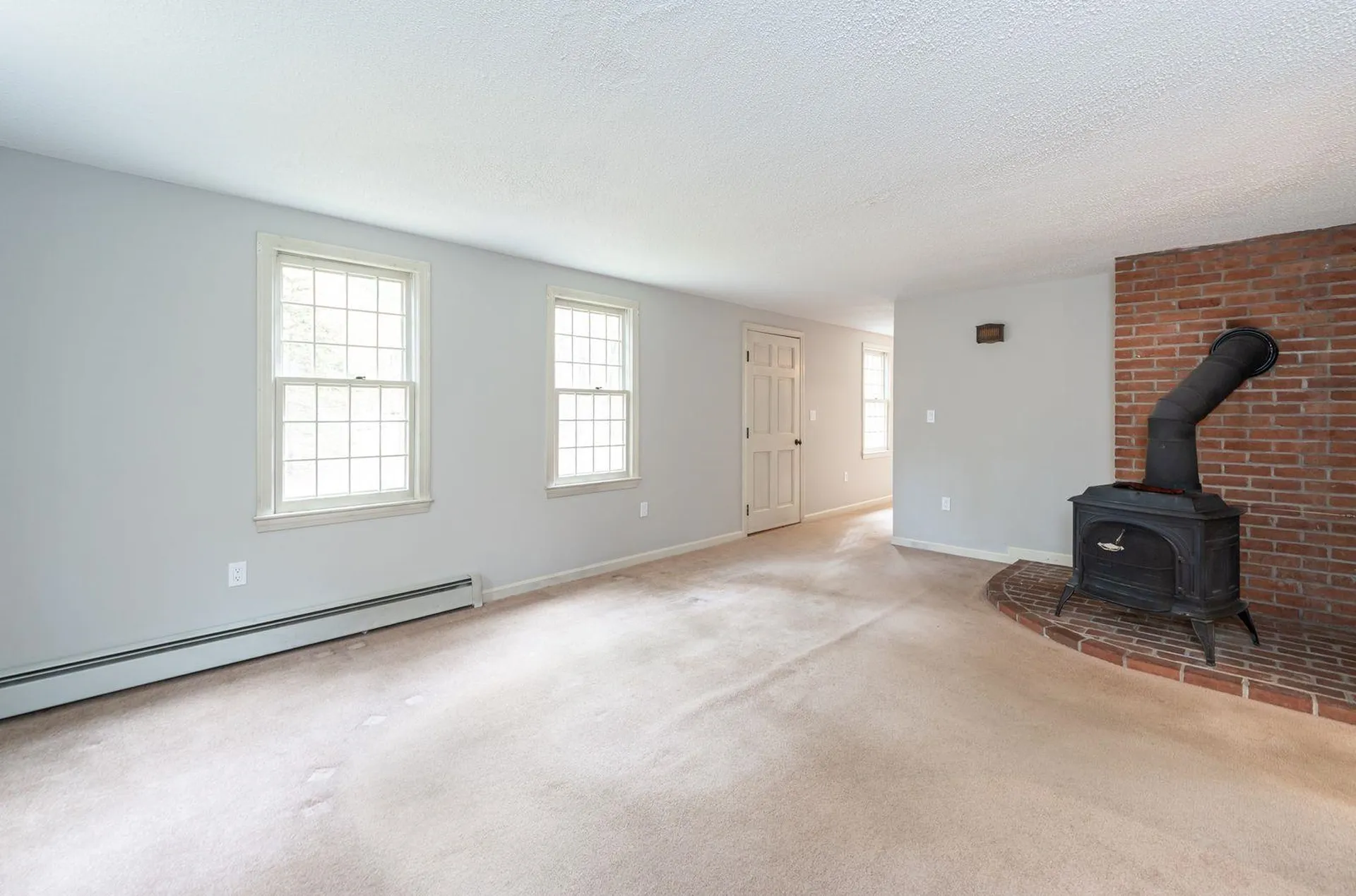 87 Island Pond Road Derry NH 03038