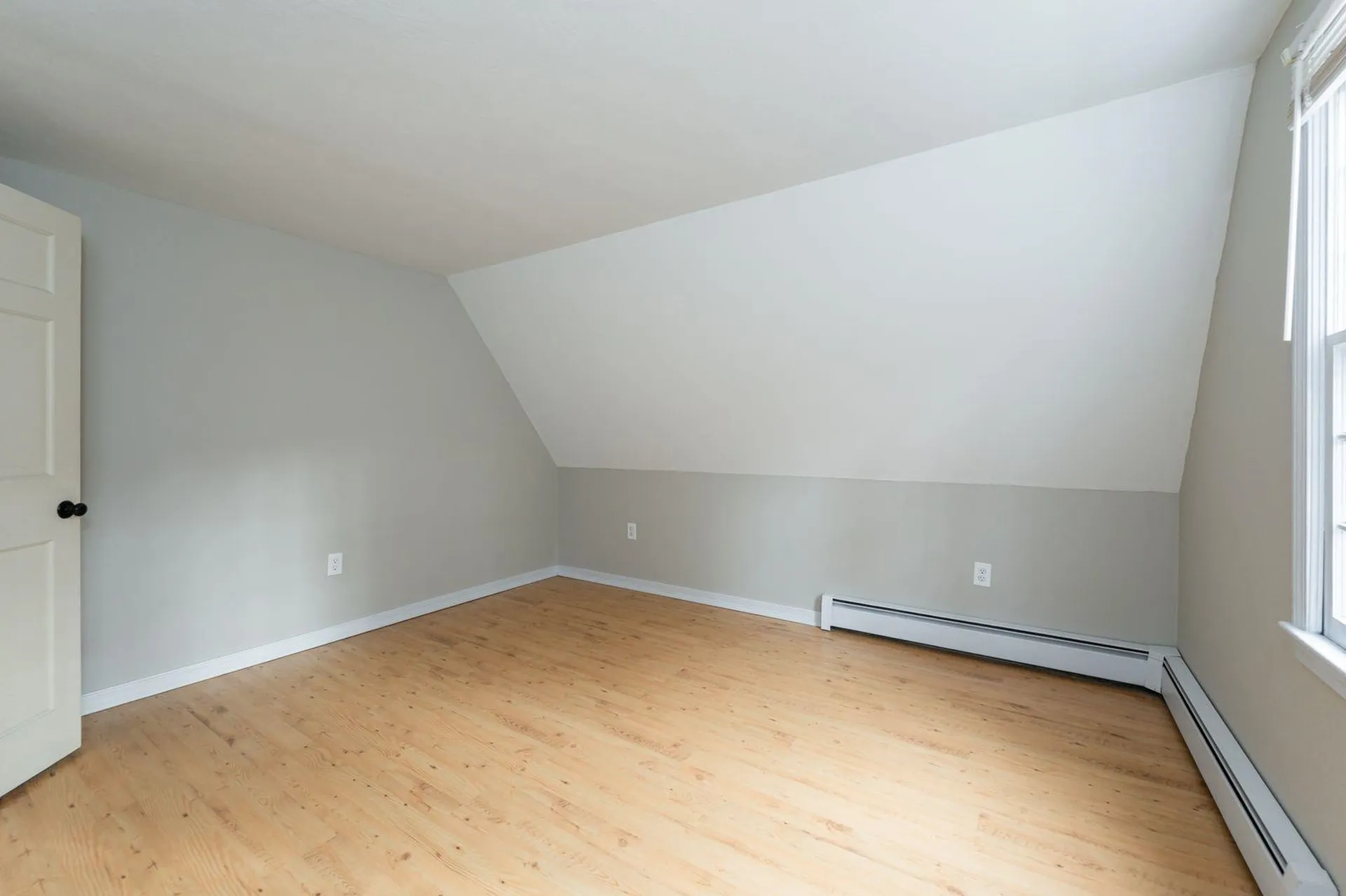 87 Island Pond Road Derry NH 03038