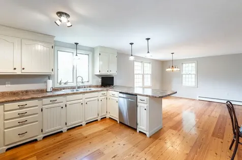 87 Island Pond Road Derry NH 03038