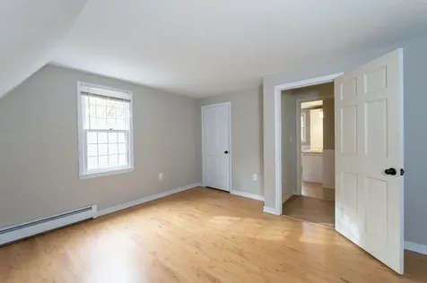 87 Island Pond Road Derry NH 03038