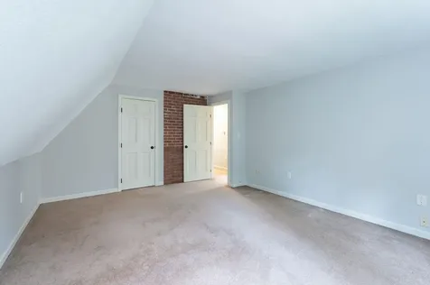 87 Island Pond Road Derry NH 03038