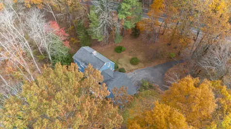 87 Island Pond Road Derry NH 03038