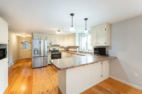 87 Island Pond Road Derry NH 03038