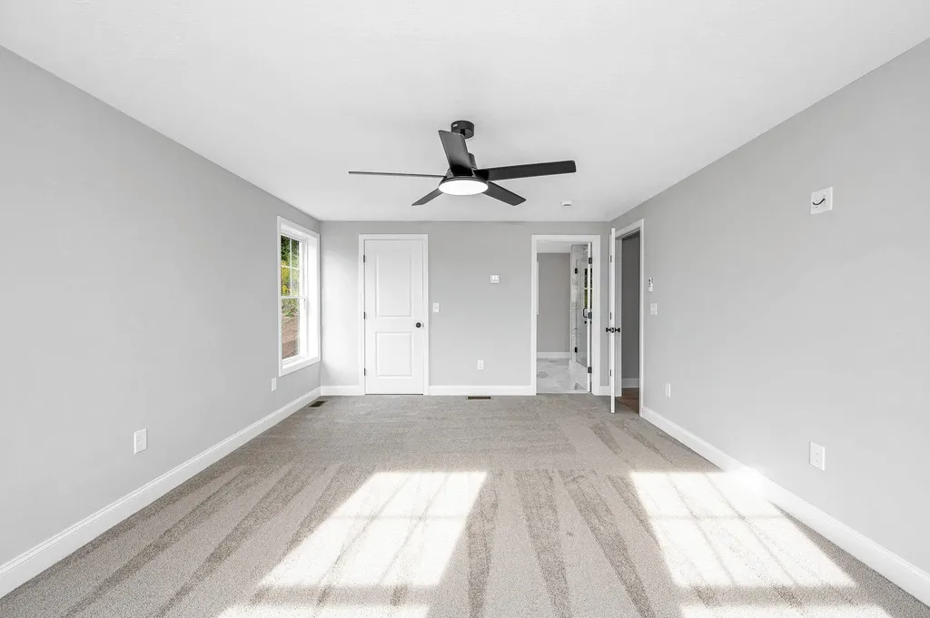 59 Thistlewood Drive Pelham NH 03076