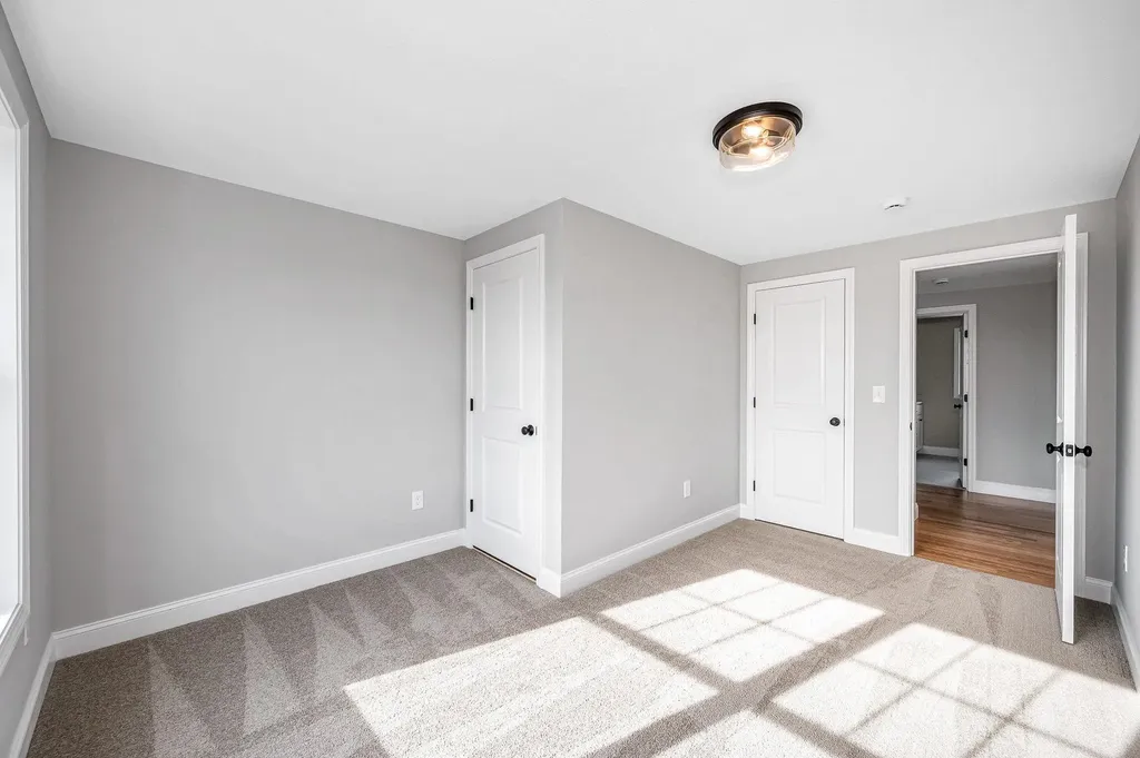 59 Thistlewood Drive Pelham NH 03076