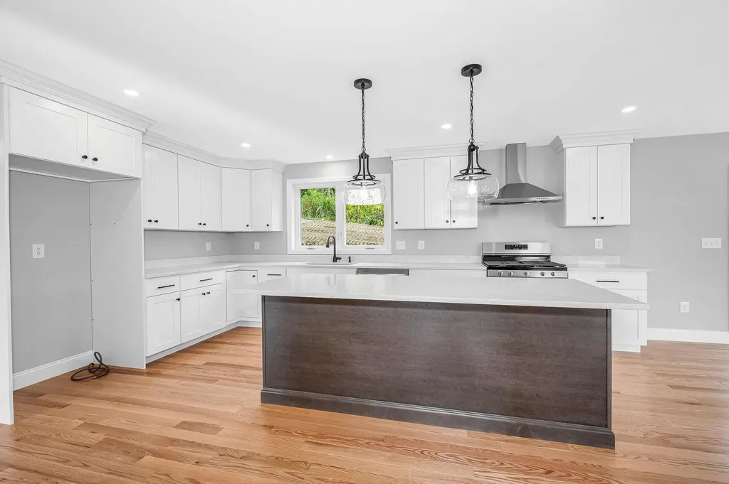 59 Thistlewood Drive Pelham NH 03076