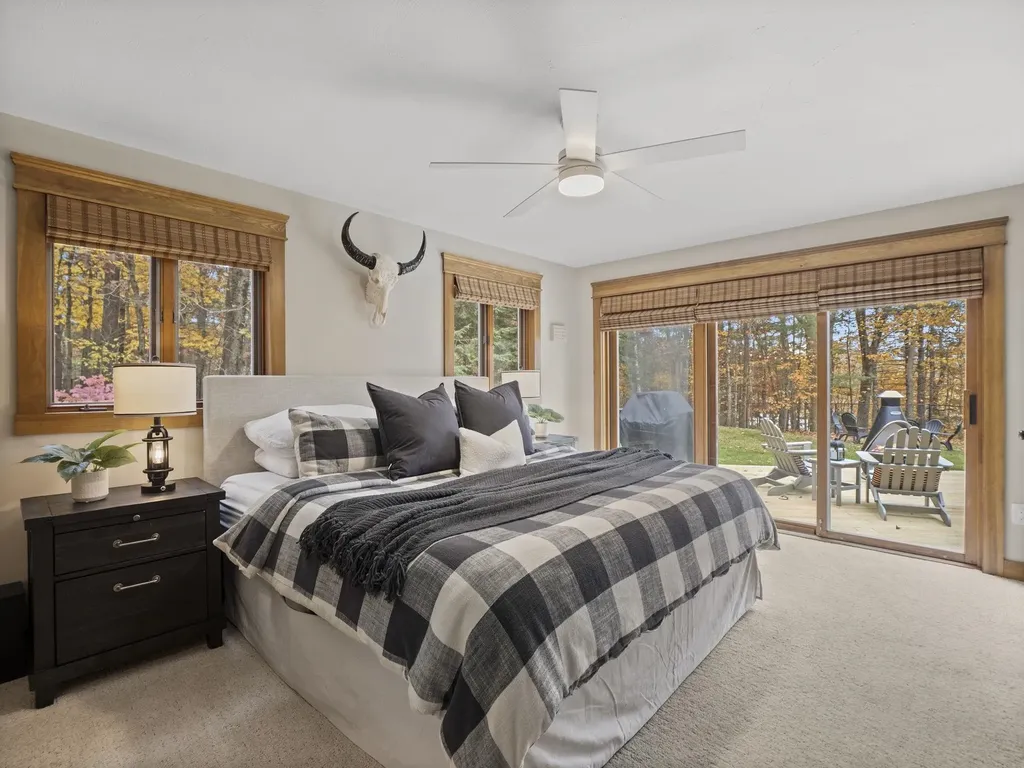 32 Noyes Road Londonderry NH 03053